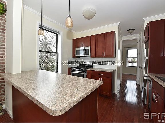 4th image of 32-32 34th St #17