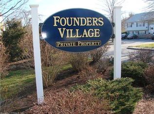 53 Founders Vlg, Clinton, CT 06413