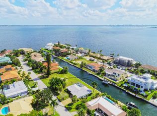 592 Ranger Ln, Longboat Key, FL 34228