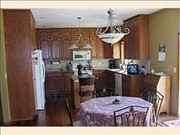 3rd image of 1155 Jadden Ln SE