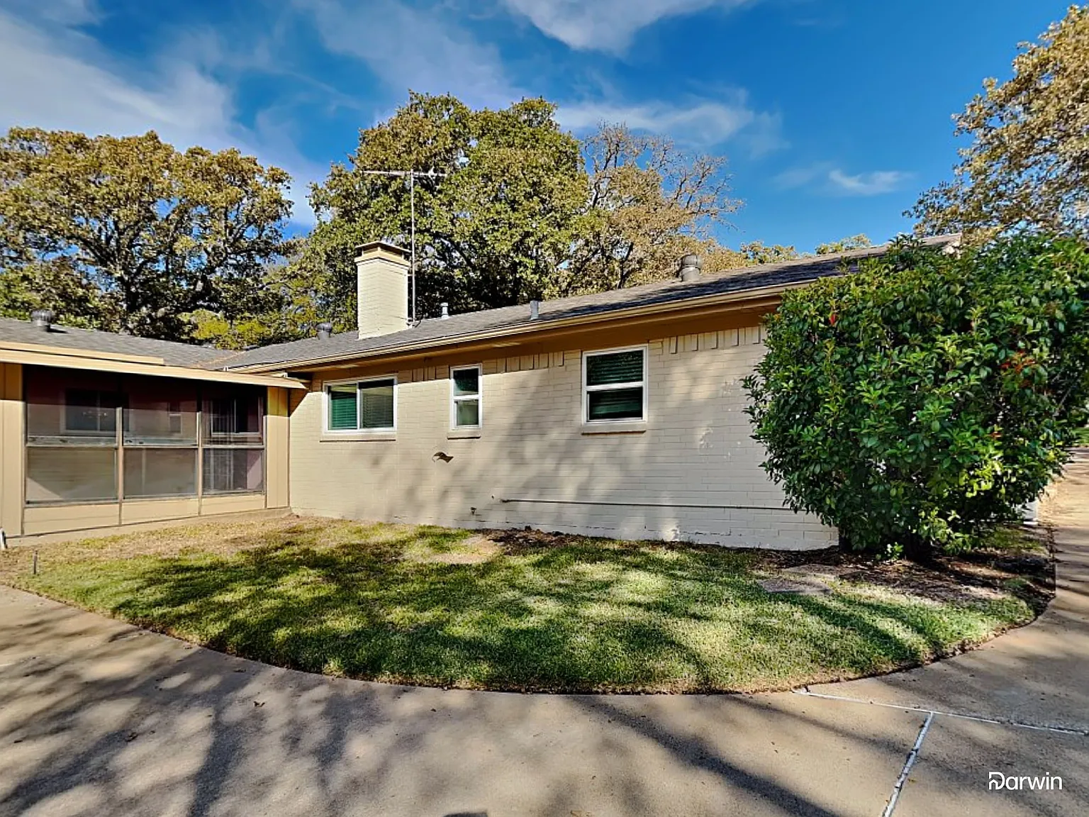 4 bed, 2.5 bath, 2125 sqft, $2,625 — Photo 3