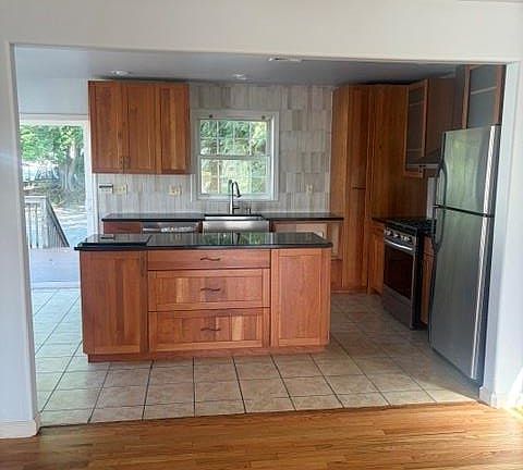 2nd image of 336 Washington Street