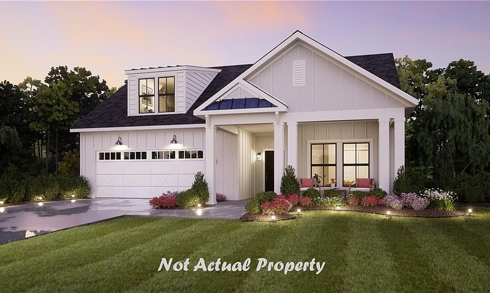 1st image of 453 Etowah Cir