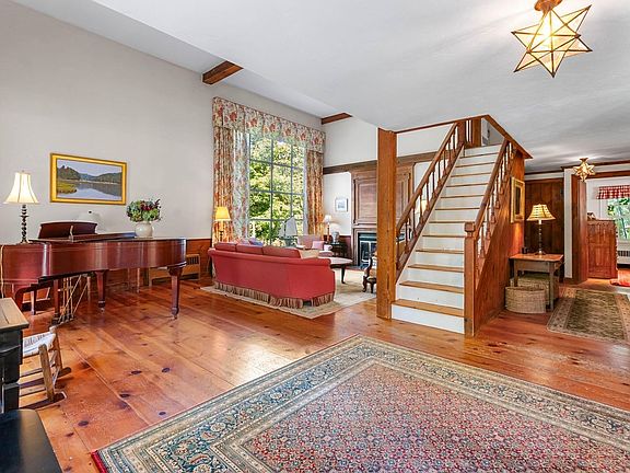 4th image of 23 Eaglehead Rd