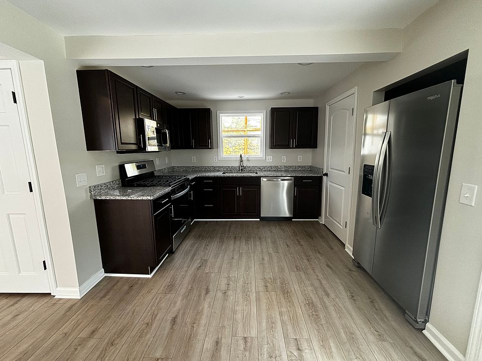 1st image of 2173 Moeller Ave