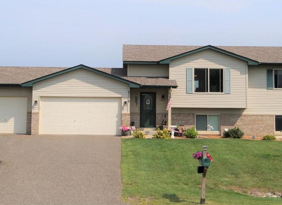 1st image of 21115 Meadowbrook Cir N