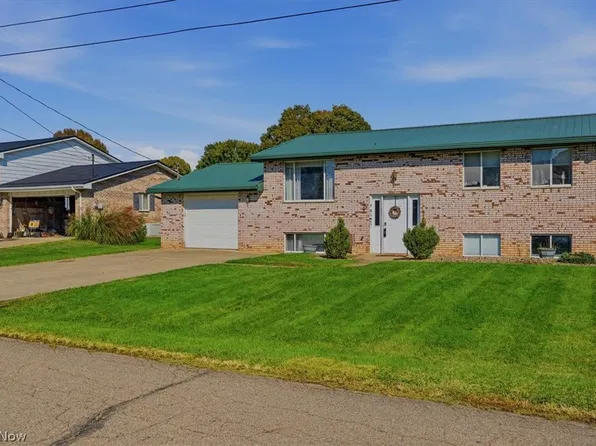 128 Brant Dr, Marietta, OH 45750