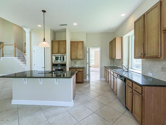 4th image of 95307 Bermuda Dr