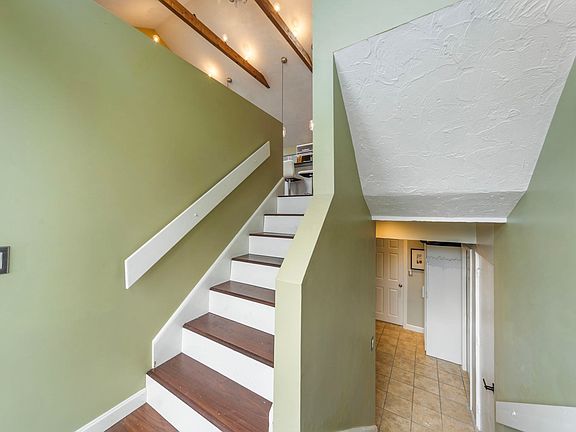 3rd image of 7 Cedar St