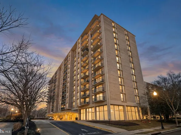 4600 S Four Mile Run Dr APT 927, Arlington, VA 22204