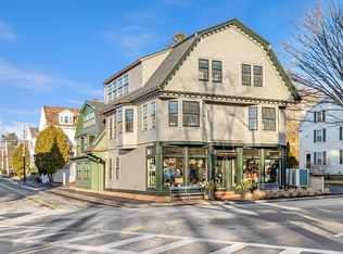 1 School St #R7, Manchester, MA 01944