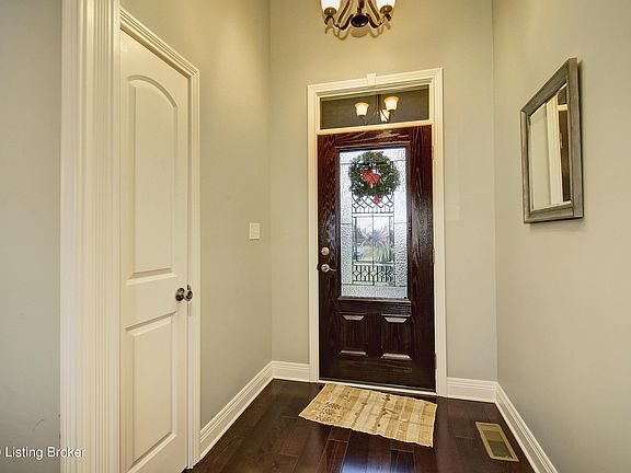 3rd image of 147 Wood Rock Ct