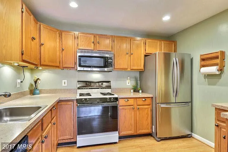 2 bed, 1155 sqft, $2,550 — Photo 4