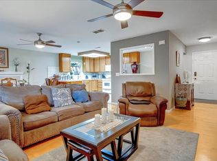 700 Summer Dr, Hollister, CA 95023