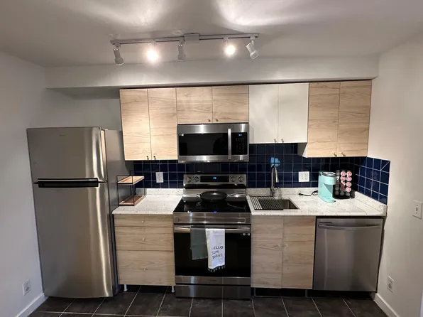 645 Q St NW #B, Washington, DC 20001