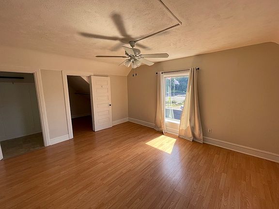 5th image of 1541 Plainfield Ave NE #2