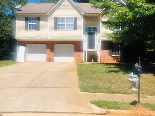 8140 Sterling Lakes Ct, Covington, GA 30014