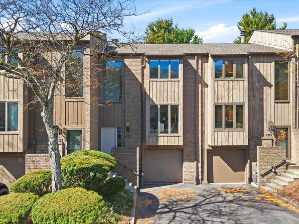 213 Pine Ct, Pittsburgh, PA 15237