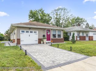 27 Frederiksted St, Toms River, NJ 08757