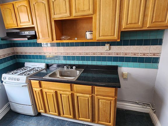 2nd image of 326 Summit Ave #203BC