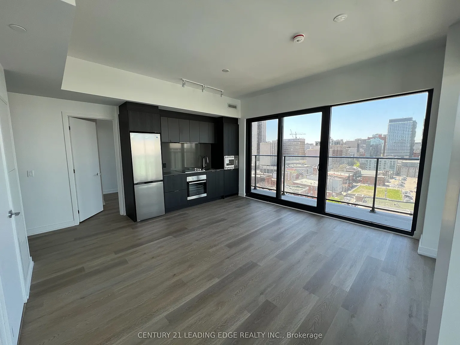 2 bed, $2,290 — Photo 3