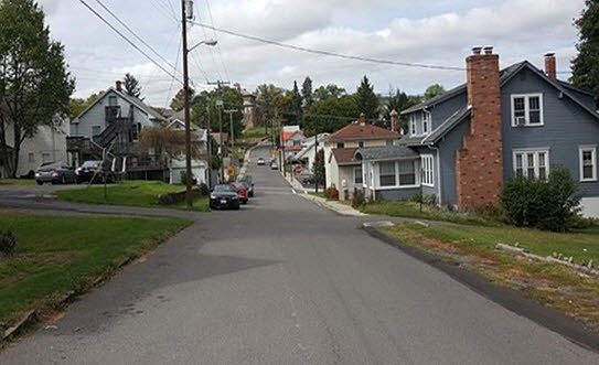 4th image of 138 E College Ave
