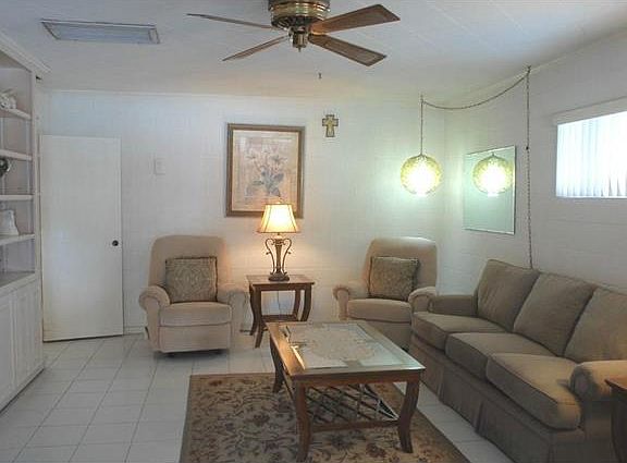 3rd image of 400 Lawton Dr