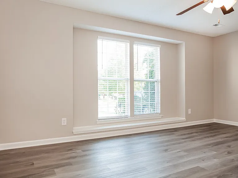 9912 Peppermint Ln — Photo 9