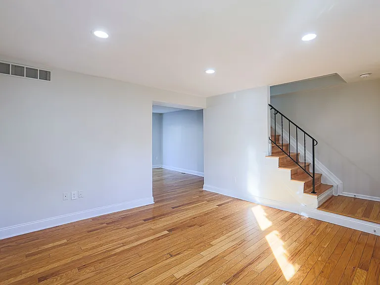 14 Luffing Ct — Photo 18