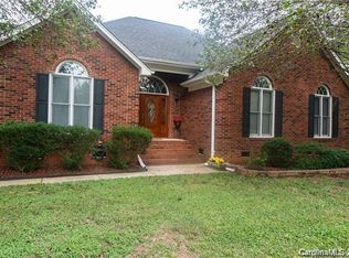 9819 Chestnut Rd, Waxhaw, NC 28173