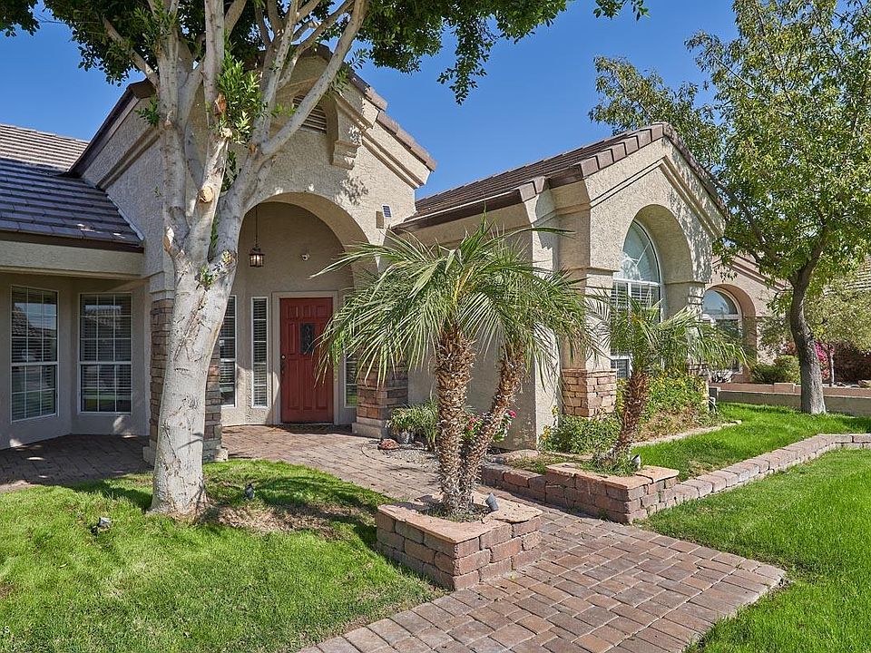 1st image of 4034 E Summerhaven Dr