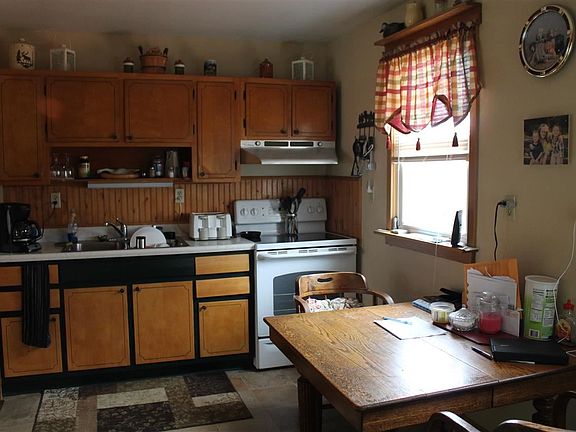 5th image of 620 Barre St
