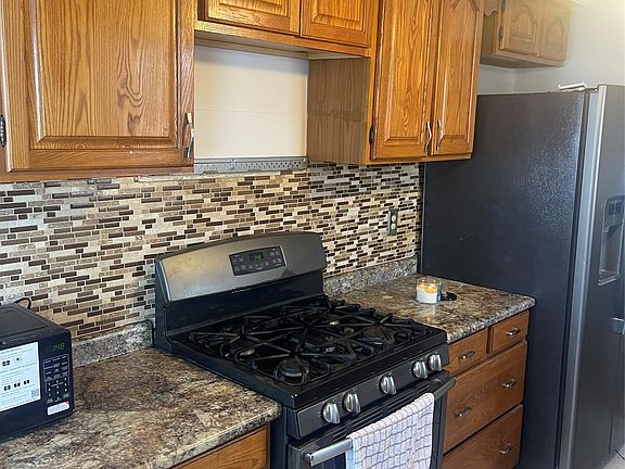 3rd image of 24624 Melody Rd