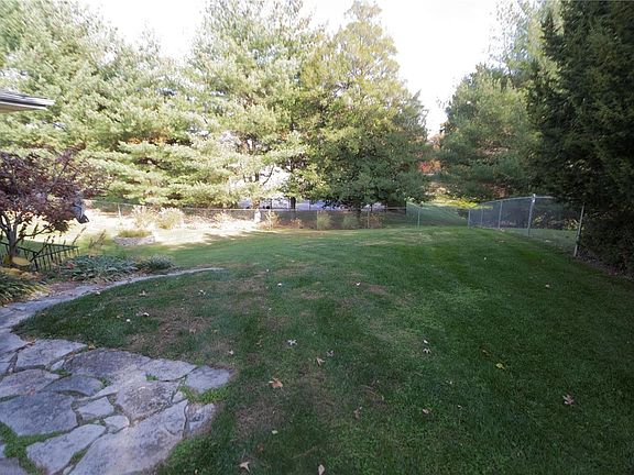 2nd image of 524 Mallard Dr