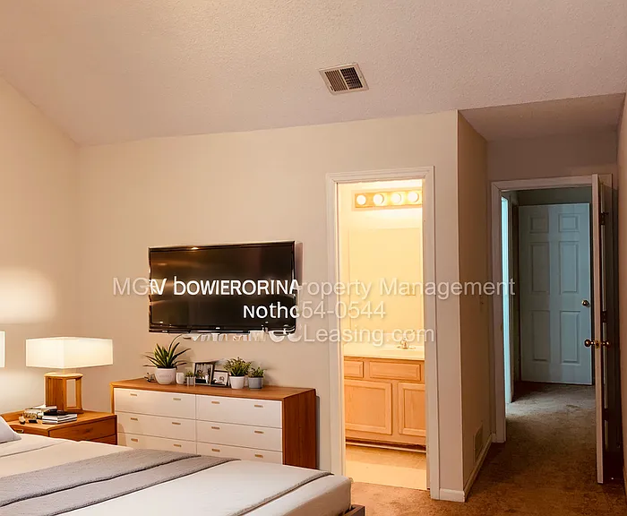 4604C NE Whispering Winds Cir — Photo 4