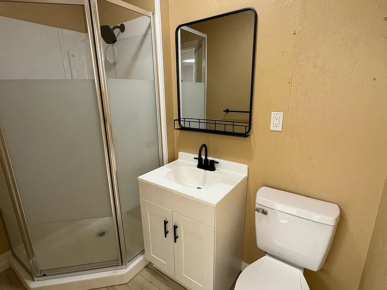 2229 Beeler Ave #C — Photo 8