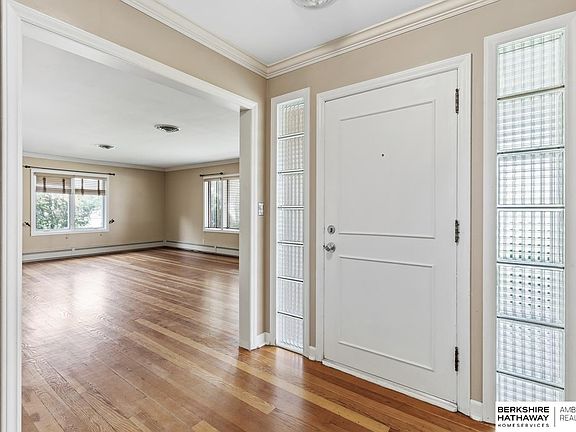 4th image of 1802 S 76th Ave