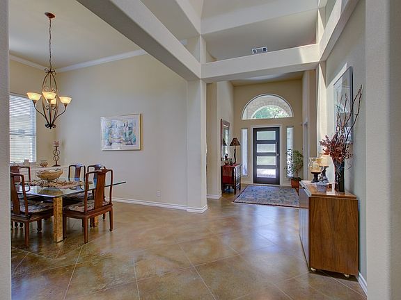5th image of 10301 Grand Oak Dr