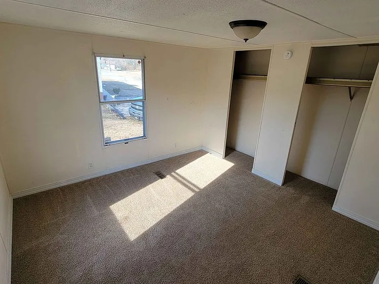 6454 Bunker Hill Rd — Photo 3