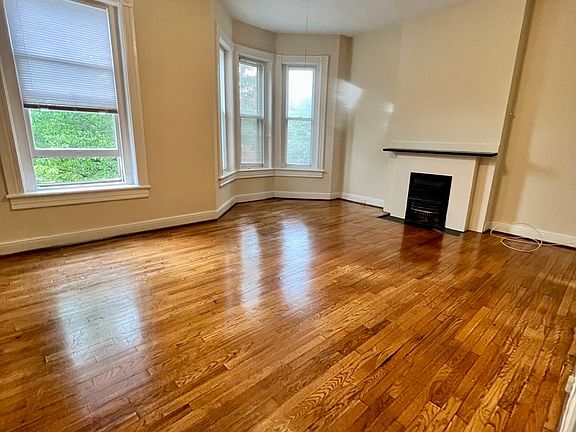 3rd image of 1103 West Ave APT 2