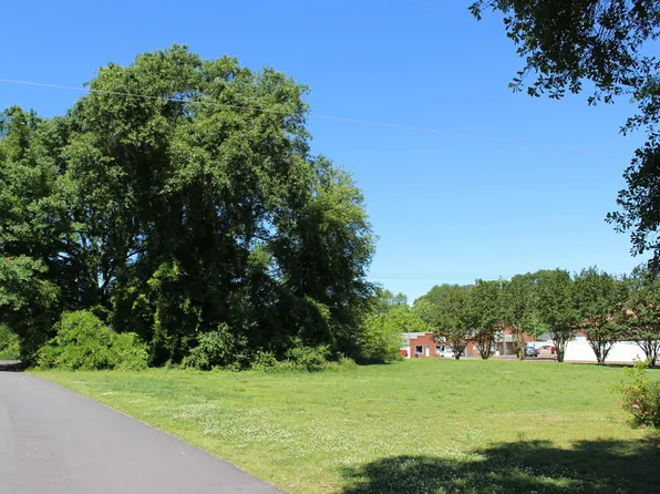 617 Us Highway 221 S, Rutherfordton, NC 28139