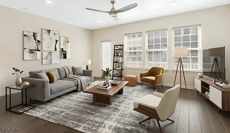 3 bed, 2.5 bath, $4,800 — Photo 2