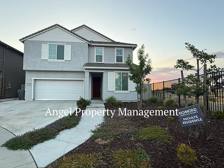 433 Fuchsia Ct — Photo 1