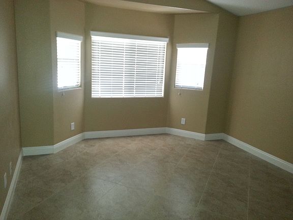 4th image of 429 Warmside Dr
