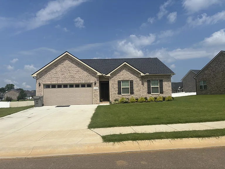208 Watershed Ct — Photo 2