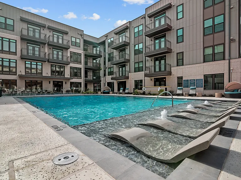 Lenox Katy Crossing — Photo 43