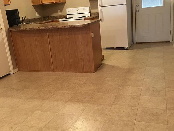 Kitchen eating area