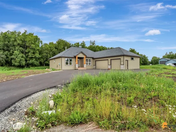 11935 Fig Cir, Palmer, AK 99645