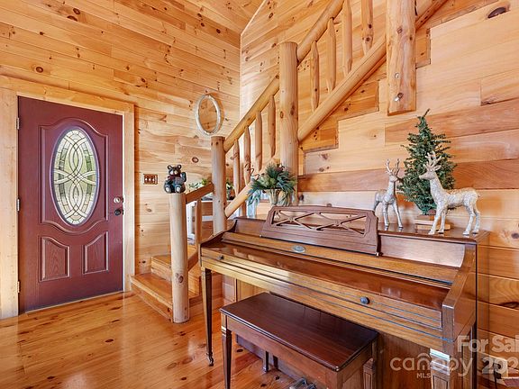 5th image of 240 Wildwood Rd