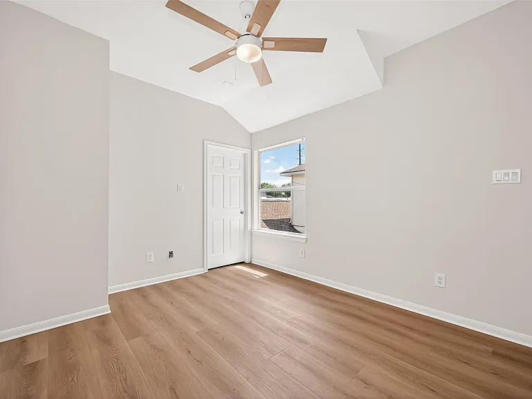 4719 Cashel Cir #B — Photo 21
